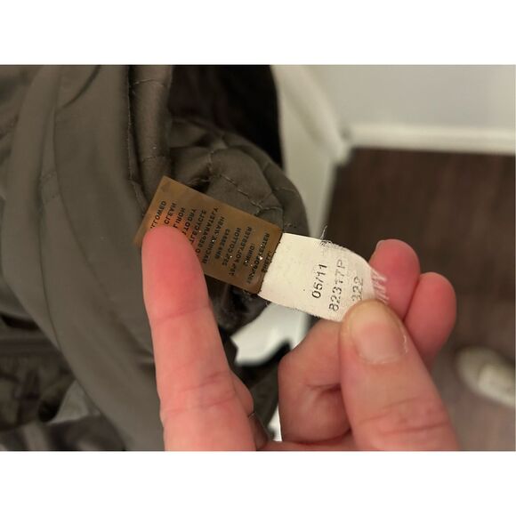 Tahari Quilted Ruffle Zip Coat, Hooded Jacket, Sz Medium - Picture 9 of 14